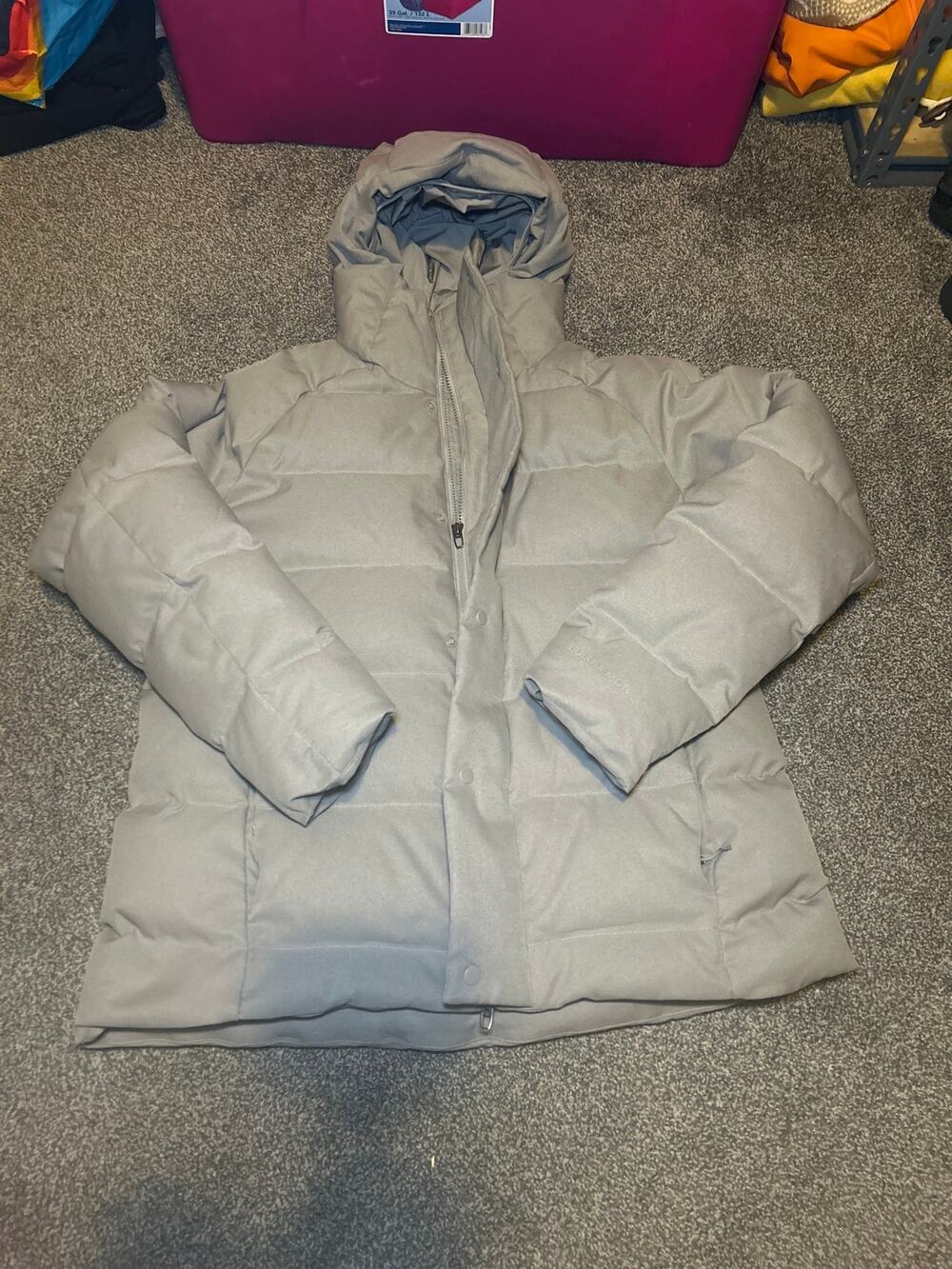 Lululemon Wunder Puff Down Jacket Men's  M gray Full Zip Hooded 600 Snap Tech